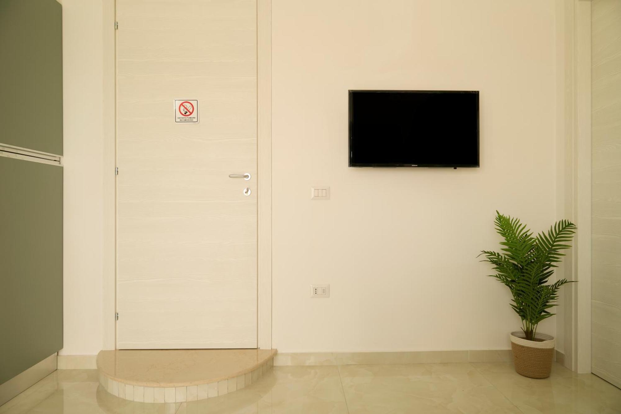 Napoli Central Lumina Suites Exterior foto